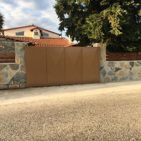 Agape Keratea Exterior foto